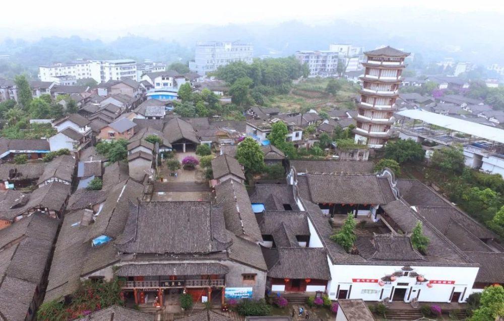 “进山”打年货　“土货”变好礼